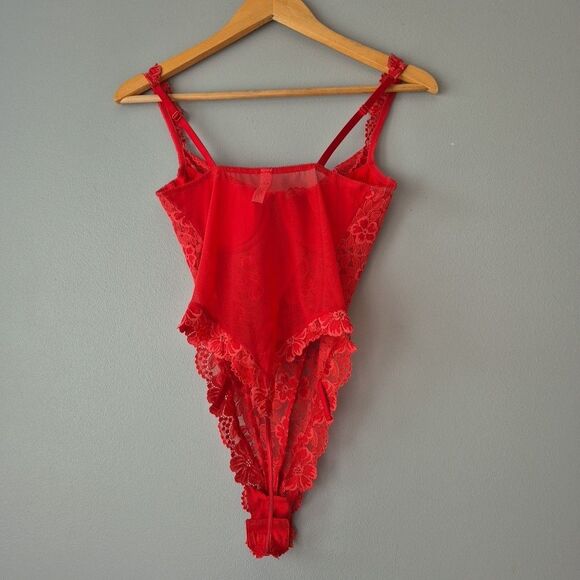 Victoria's Secret Vintage Y2K Red Floral Mesh Lace Thong Bodysuit Womens 36C - Picture 4 of 13